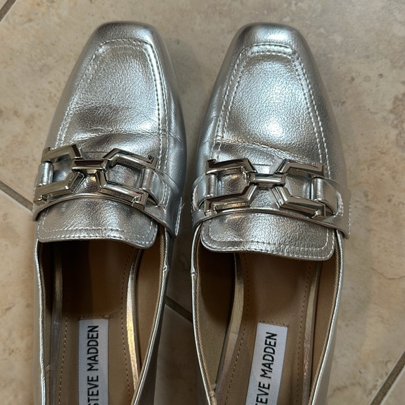 Steve Madden Ryann silver metallic loafers size 7.5 - Picture 7 of 7